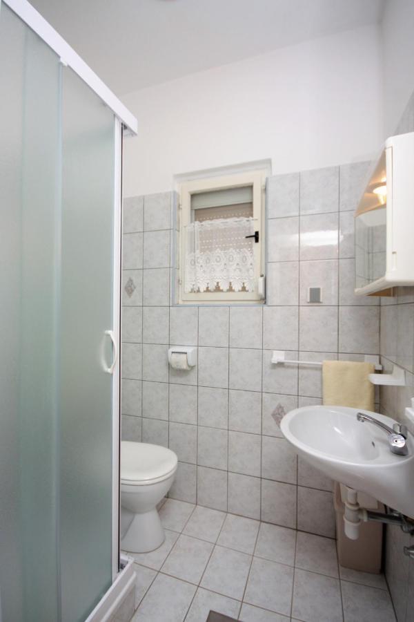 Apartments By The Sea Kampor, Rab - 4986 Екстериор снимка